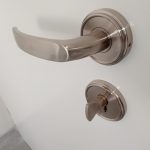 תיקון דלתות רב בריח